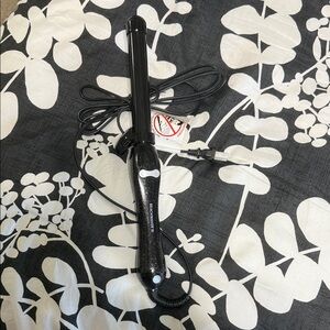 The Beachwaver Co. Black Glitter Hair Tool